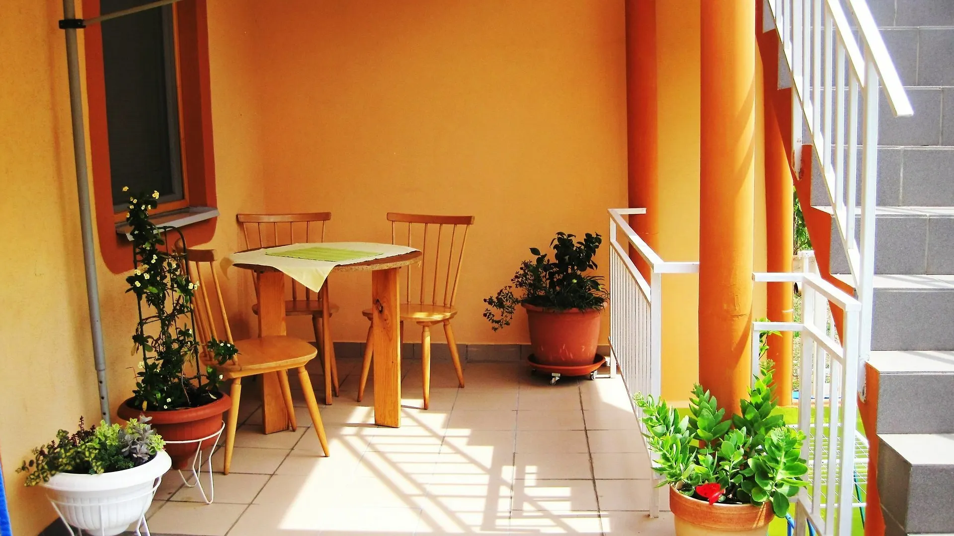 Friendly People'S Guest House Zara 3*,